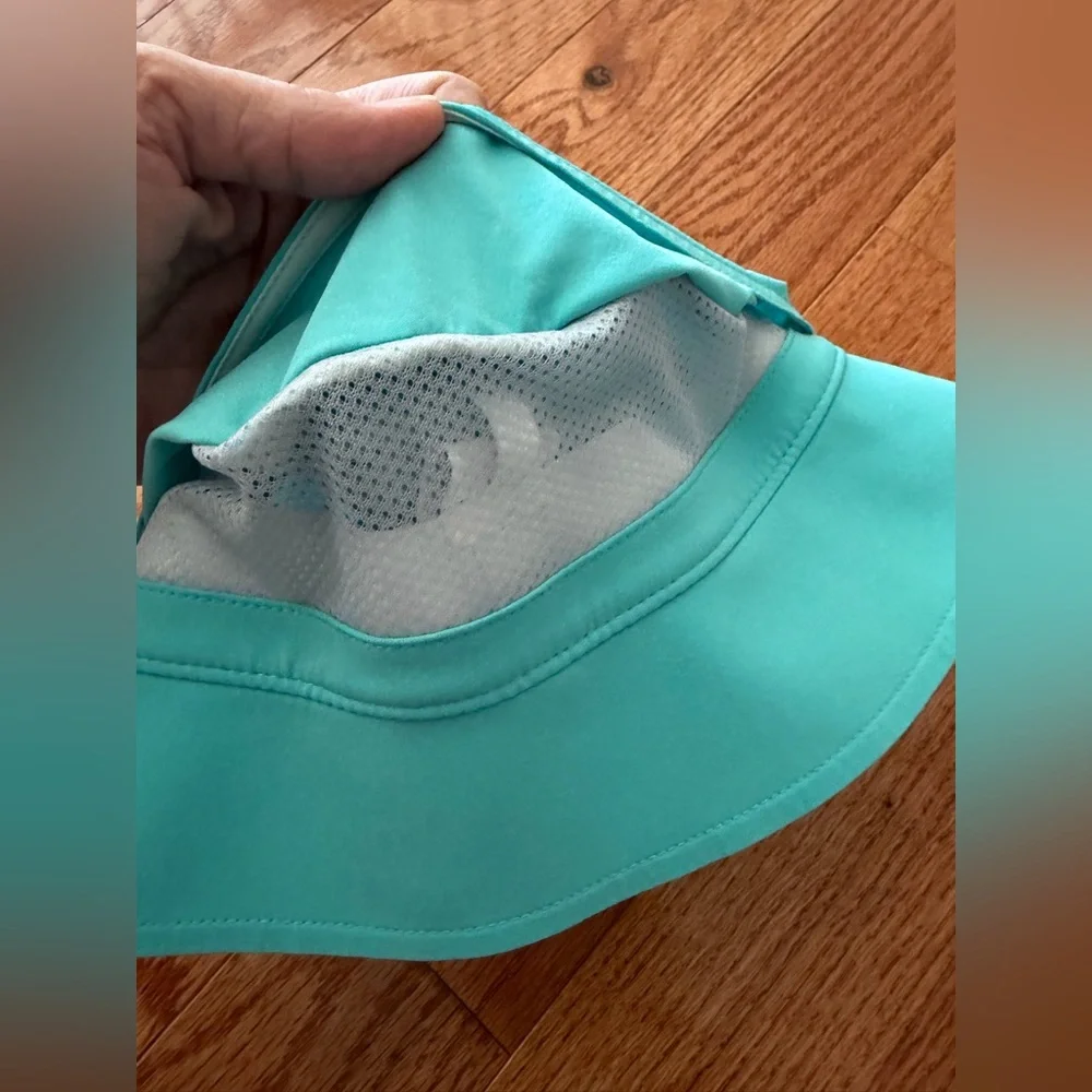 New Athleta Bucket Cap Featherweight Stretch - Gulf Green SIZE S/M